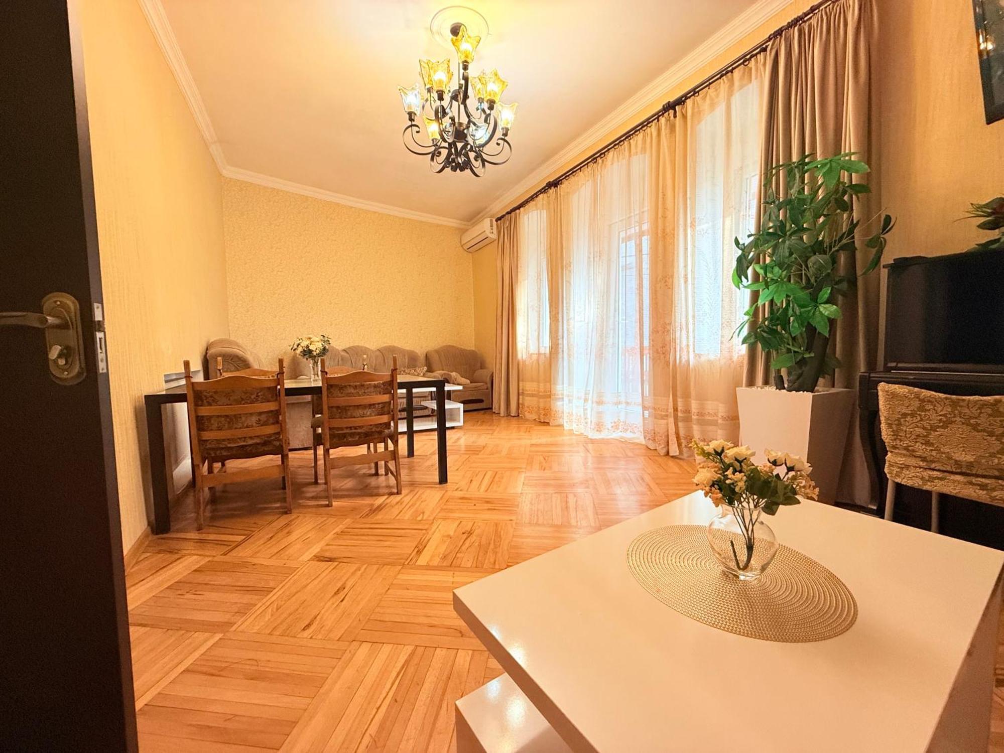 Tamuna Apartment Tbilisi Esterno foto
